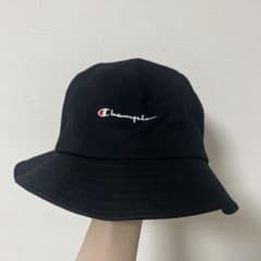 チャンピオン　champion ブラック　黒　バケハ　帽子　レディースのサムネイル