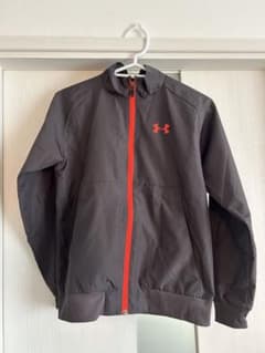 Under Armour ウィンドブレーカー　YLG 150㎝のサムネイル