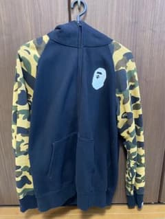 A・BATHING APE シャークパーカーのサムネイル