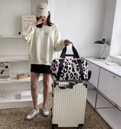 大人気⭐︎ ボストンバック 旅行用 大容量 ショルダーバッグ キャリーオンバッグのサムネイル