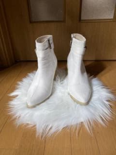 【美品】スエード　ショートブーツ　人気完売カラーのサムネイル
