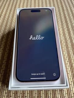 Apple iPhone 15 ピンク 本体のサムネイル