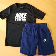 NIKEキッズTシャツ　ハーフパンツセットのサムネイル