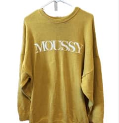 MOUSSY マスタード ロゴ入り長袖セーターのサムネイル