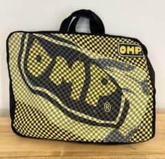 ＯＭＰ　レーシングスーツ　ケース カバンのサムネイル