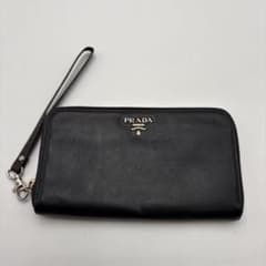 PRADA ラウンドジップ長財布のサムネイル