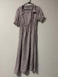 Lutique 小花柄 ワンピースのサムネイル
