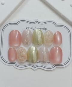 【現品/匿名配送】韓国ちゅるんネイル うるうるピンクベージュ×ゴールド ワンホンのサムネイル