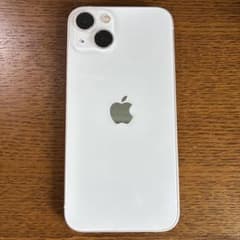 Apple iPhone 13 本体 ホワイトのサムネイル
