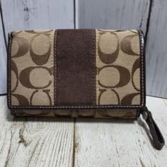 COACH 2つ折り財布のサムネイル