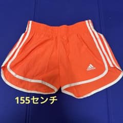 adidas オレンジ ショートパンツのサムネイル