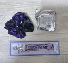 AMPTAKxCOLORSまぜ太刺繍ネームタグキーホルダーシュシュシリコンバンドのサムネイル