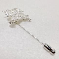 BURBERRY バーバリー SILVER925 馬 ロゴ ピンブローチ - メルカリ