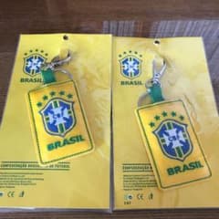 ブラジル代表　キーホルダー　新品未使用　２つ　サッカー　フットサルのサムネイル