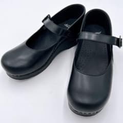 【美品】 dansko ダンスコ メリージェーン ストラップ パンプス 38 黒 美品】 dansko ダンスコ メリージェーン ストラップ パンプス 38 黒