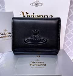 【素敵✨️ショッパー付】新品 ヴィヴィアン・ウエストウッド 三折財布 スムース黒 素敵✨️ショッパー付】新品 ヴィヴィアン・ウエストウッド 三折財布
