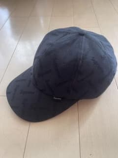 Supreme キャップ26AW総柄 ロゴ ブラックのサムネイル