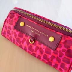 超美品☆MARC BY MARC JACOBS ピンク レオパード ポーチのサムネイル