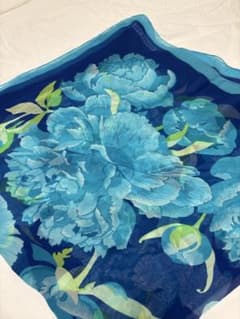 エルメス Les pivoines 140 芍薬 モスリン ショール エルメス Les pivoines 140 芍薬 モスリン ショール - メルカリ