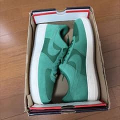 Nike Air Force 1 グリーン スニーカー　33cmのサムネイル