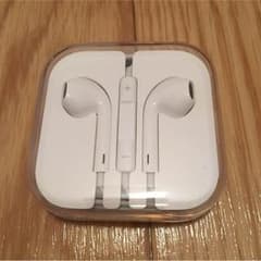 【tak様・専用】新品 iPhone 正規品 イヤホンのサムネイル