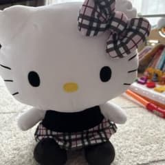 ハローキティ ぬいぐるみ チェック柄リボンのサムネイル