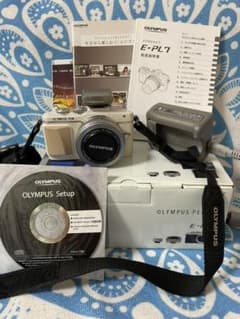 OLYMPUS PEN Lite E-PL7 標準レンズキット付きのサムネイル