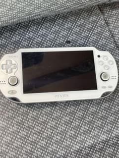 PS Vita ホワイト 本体のみ動作未確認ジャンクのサムネイル