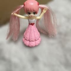 ピンク髪のドレスを着たミニドール フィギュアのサムネイル