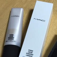 ［新品・未使用］MAC ストロボクリーム ゴールドライトのサムネイル