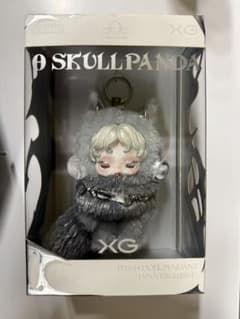 POPMART SKULLPANDA XG ぬいぐるみペンダントのサムネイル