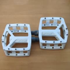 e._.kun様専用 グランジ  アルミペダル WHITEのサムネイル