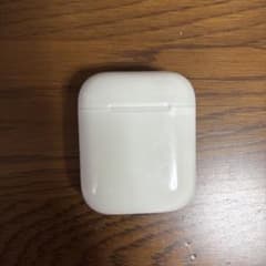 Apple AirPods 本体 充電ケース付きのサムネイル