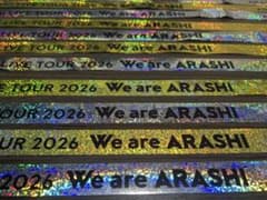 We are ARASHI 2026 銀テープ 金色のサムネイル