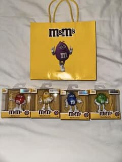 新品】M&M's ダイキャスト フィギュア 4色セット - メルカリ