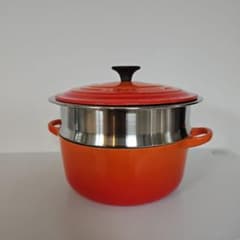 LE CREUSET 両手鍋 20cm オレンジ スチーマー付き - メルカリ