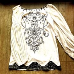 刺繍 ビーズ装飾 長袖ブラウス ベージュのサムネイル