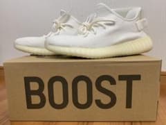 YEEZY BOOST “TRIPLE WHITE”のサムネイル