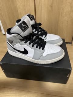 Nike Air Jordan 1 MID 26cm 【値下げ不可】のサムネイル