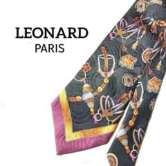 LEONARDレオナール　ネクタイ　宝飾　ブラック　ピンク