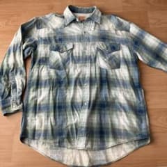 長袖シャツのサムネイル