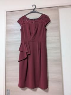 バーガンディ ラップスタイルドレス ベルト付きのサムネイル