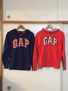 【値下げしました】GAP パーカー 160サイズ 2枚セットのサムネイル