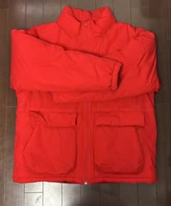 GU ダウン　レッドのサムネイル
