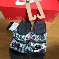 新品★未使用★ナイキ　ベナッシのサムネイル
