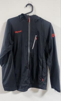 Marmot 軽量フード付きジャケット ブラック M sizeのサムネイル