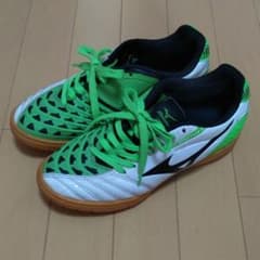 24.0　ミズノ　フットサルシューズ　イグニタスのサムネイル