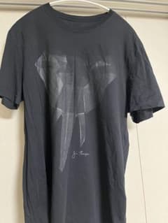 値下げ。ジムトンプソン−黒と白のTシャツセットのサムネイル