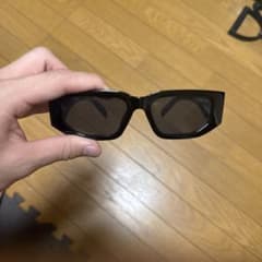 PRADA ブラック サングラス ケース付きのサムネイル