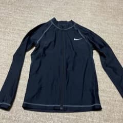 NIKE ナイキ　140 ラッシュガード　水着　黒のサムネイル